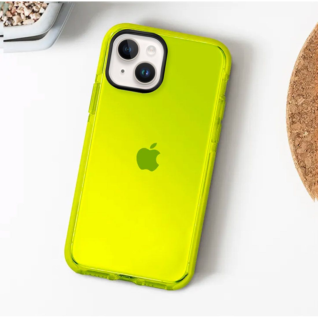 Coque tpu renforcée avec liseret noir pour iPhone 12/12 Pro - jaune transparent
